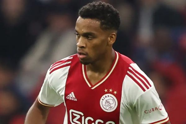  آرسنال با مدافع هلندی به توافق رسید