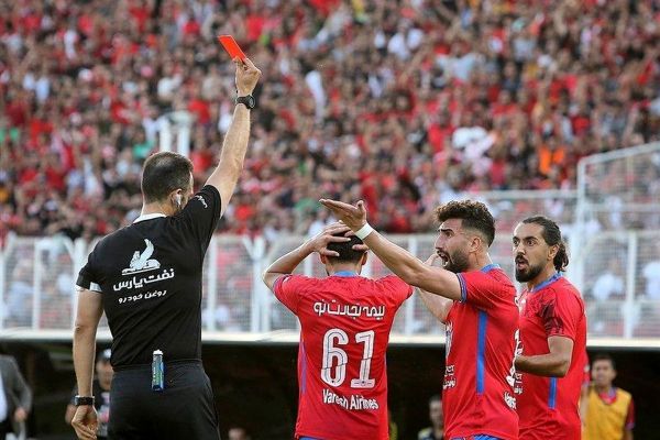  گزارش ایسنا  کار سخت افشاریان برای حذف داوران اضافی