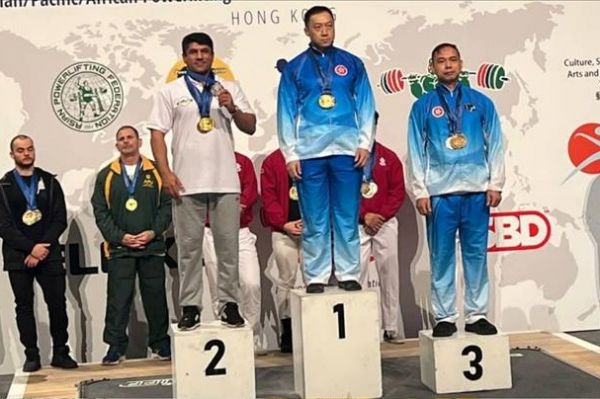  کسب دو مدال نقره توسط مردان ایران در مسابقات پاورلیفتینگ و پرس سینه بین قاره ای