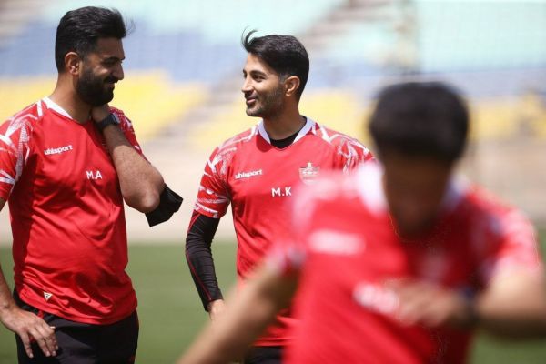  عدم توافق دو دستیار گل‌محمدی با باشگاه