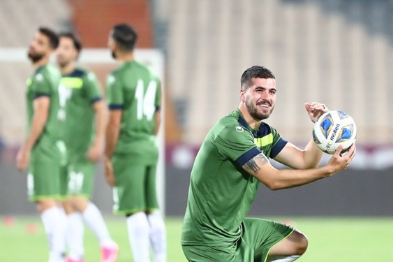  سپاهان مشتری جدید عزت‌اللهی