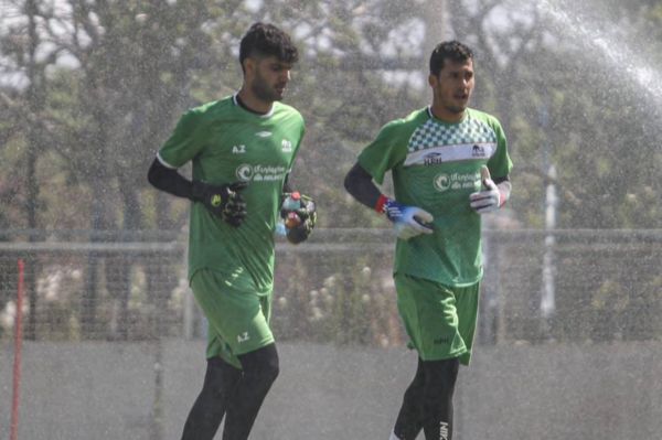 دروازهبانهای ملی در تراکتور سبز میپوشند