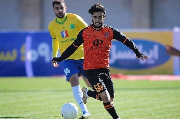  سید مهدی حسینی به تراکتور پیوست