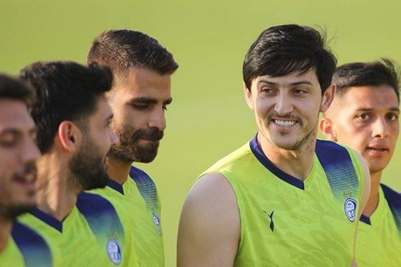 حضور سردار آزمون در تمرین استقلال و استارت بازیکن جدید آبیها