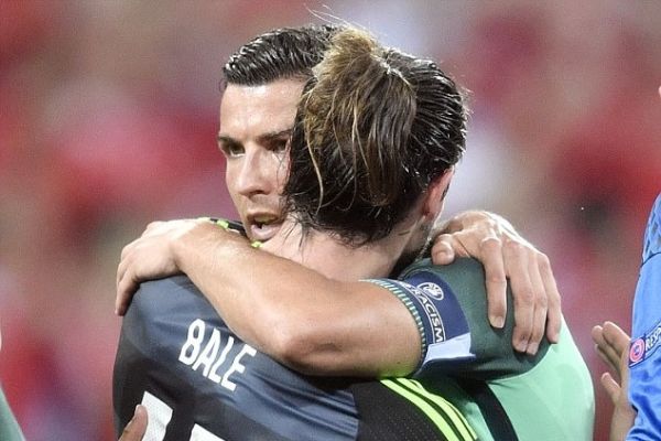  روزی که رونالدو، گرت بیل را در بازی رو در رو شکست داد عکس