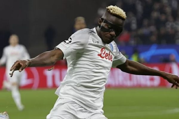 ناتوانی ناپولی برای مقاومت در برابر منچستریونایتد و پیاسجی