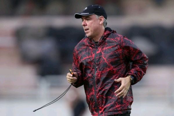 لوسادا هنوز قراردادم را تمدید نکردهام