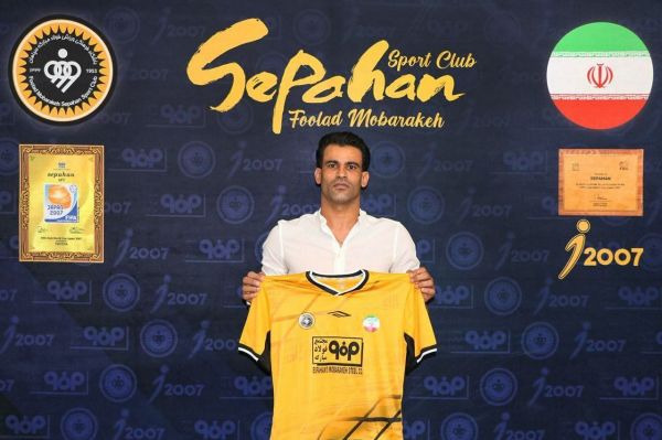  رسمی؛ عیسی آل‌کثیر به سپاهان پیوست