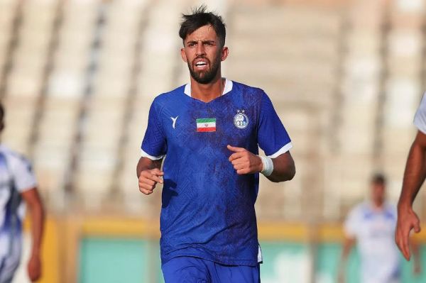  گزارش تصویری  دیدار تیمهای استقلال و پیکان