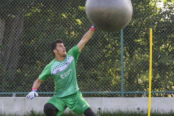  پورحمیدی در جستجوی اولین کلین‌شیت با تراکتور