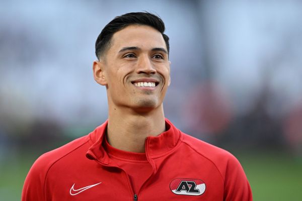 فداکاری هافبک هلندی برای پیوستن به میلان