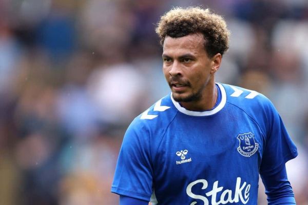  واکنش مادر خونی دله الی به مصاحبه دردآور اخیر پسرش  نمی‌توانم جلوی اشک‌هایم را بگیرم