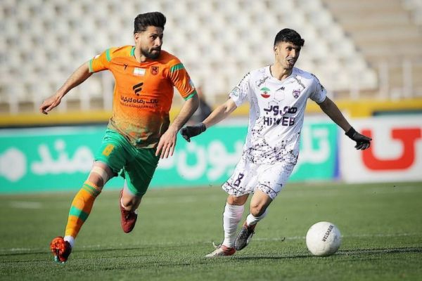  ورود ایمان سلیمی به باشگاه استقلال برای عقد قرارداد