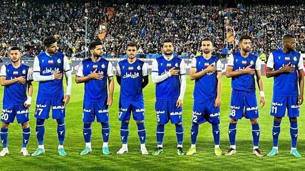  ماجرای عجیب تبلیغ رایگان استقلال برای همراه اول