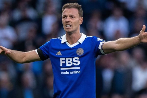 بازگشت مدافع سابق منچستر یونایتد به این تیم با قراردادی کوتاه مدت