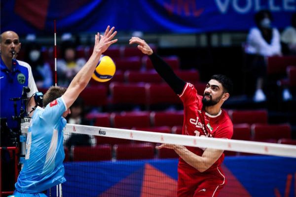 حاجیپور رباط ACL و مینیسک پاره کردهام که نیاز به عمل جراحی دارد پنج، شش ماه از والیبال دور میشوم