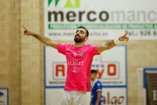  لژیونری که قید بازی در قهرمان ایتالیا را زد