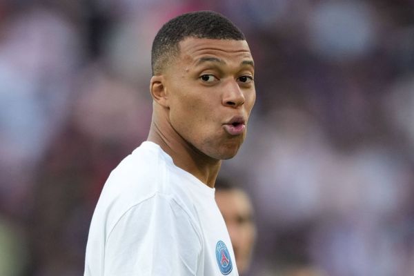  آتش بازی ناصر الخلیفی  پیشنهاد یک میلیارد یورویی پاریسی‎‌ها به امباپه