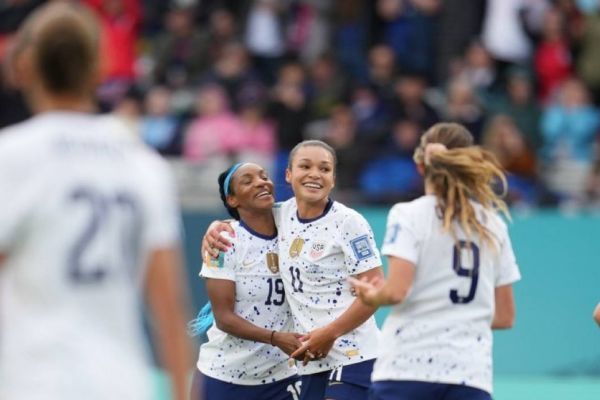  پيروزى آمريكا در اولين ديدار  خبرى از جشنواره گل نبود