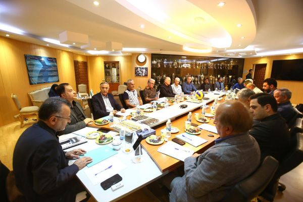 آغاز نشست کمیته فنی برای بررسی عملکرد تیم‌های ملی بزرگسالان و جوانان