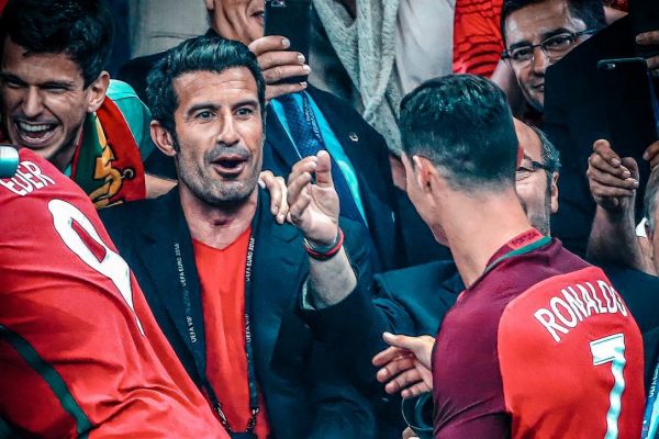  وقتی فیگو قهرمانی رونالدو در یورو 2016 را تبریک گفت  عکس