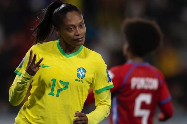 برزيل گام نخست را محكم برداشت اولين هتتریک جام ثبت شد