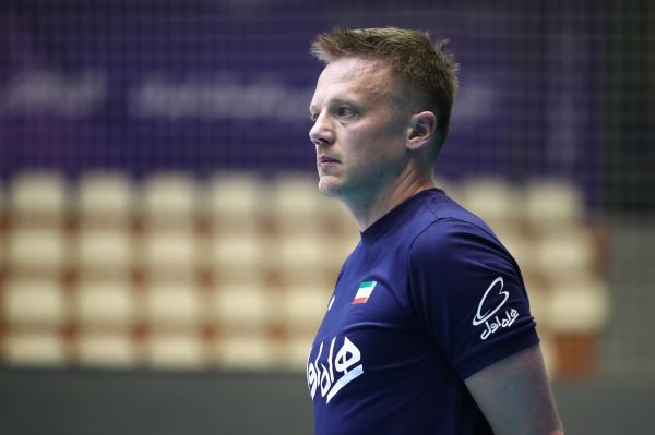 پاول و پسر فردا در تهران یاناس وارد شد