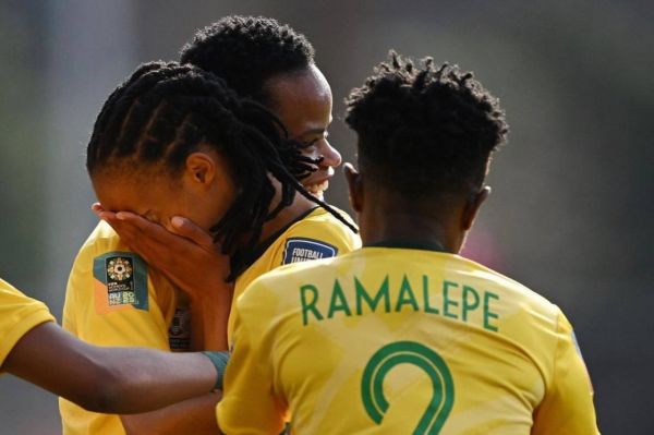 تساوى در يكى از بهترين بازى هاى جام آفريقاى جنوبى باز هم كامبک خورد