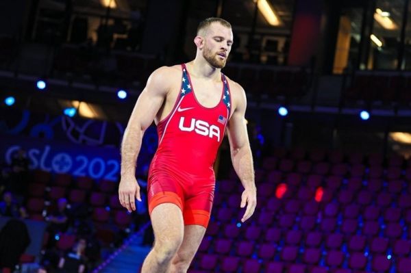 کشتیگیری که هشت بار دیوید تیلور آمریکایی را برده است