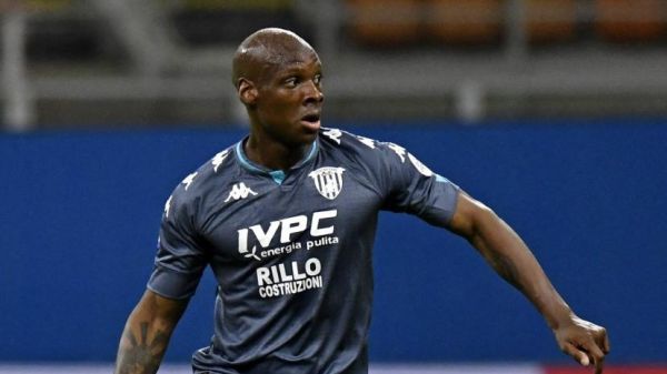 رونمایی از خرید جدید سپاهان؛ بازیکن بلکبرن و فیورنتینا در راه اصفهان