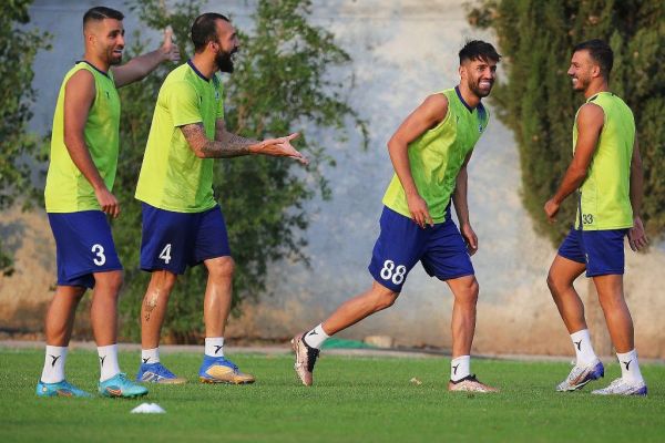 استقلالیها وزنه زدند و تمرین کردند