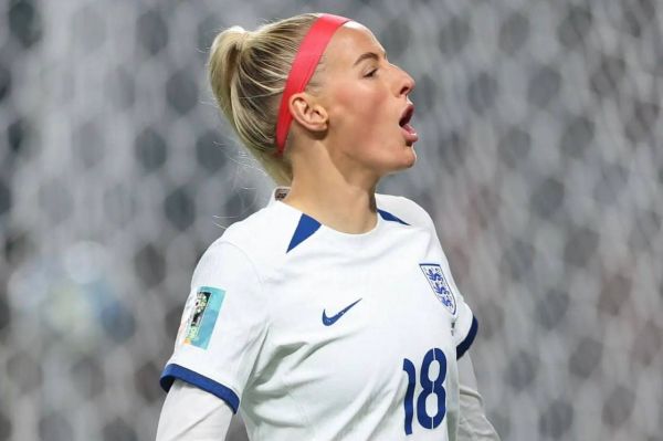 همانطور كه انتظار مى رفت صعود انگليس و دانمارك در روز بد آسيايى ها