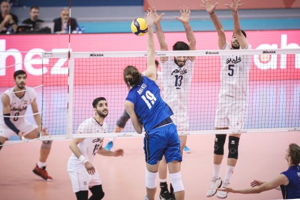  دبیرکل فدراسیون والیبال  به درخواست معافیت از خدمت سربازی جواب ندادند  بازیکنان صبور باشند