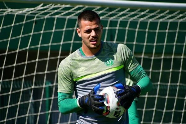 پرسپولیس با دروازهبان برزیلی به توافق اولیه رسید