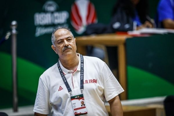 مهران حاتمی با ذوب آهن به توافق رسید