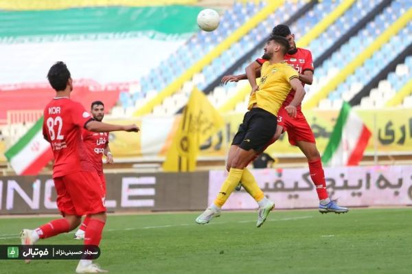 نقش جهان ورزشگاهی طلسمشده برای تراکتور