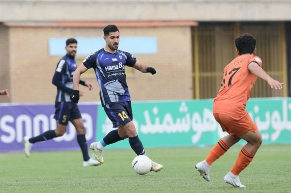  اضافه شدن بازیکن پیکان به فهرست محرومان