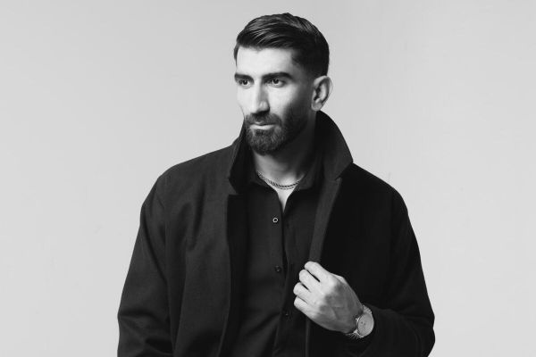  آغاز رسمی فعالیت بیرانوند در صنعت مدلینگ  ژست‌های خاص بیرو