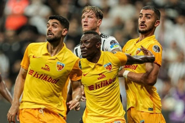  کایسری اسپور در حضور قلعه‌نویی متوقف شد