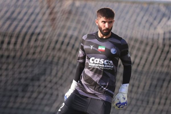  خالد آبادی از استقلال جدا نمی شود  مدیران هوادار پیگیر دریافت پول