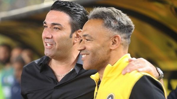 مورایس 27 بازی دیگر باقی مانده و استقلال هم مدعی قهرمانی است