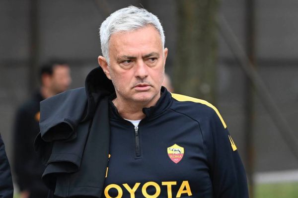 مورینیو درباره سردار آزمون هنوز نمیتوانم نظر بدهم