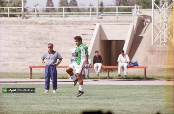  نوستالژی فوتبالی  مهدی مهدوی کیا و زنده یاد منصورپورحیدری در تمرینات تیم ملی در سال ۷۸