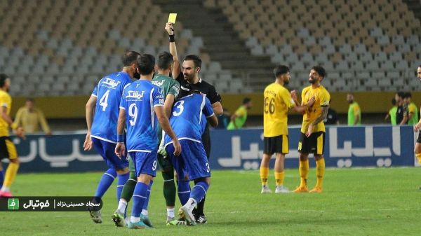  گزارش ویژه  اشتباهات سریالی علیه استقلال برابر سپاهان؛ تو حریف‌ داور نمی‌شوی