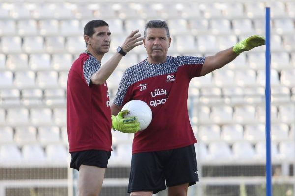 اختلاف پاکو و باشگاه تراکتور زیر سر دستیار سابق کالدرون