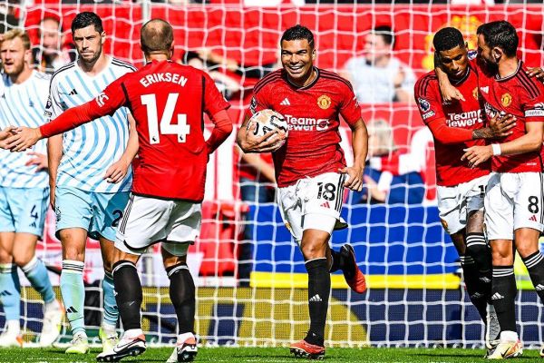  بازگشت منچستریونایتد در اولدترافورد در شب توقف آرسنال