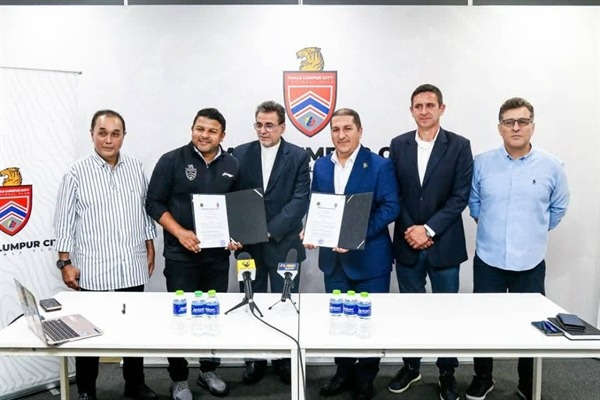 تمدید تفاهمنامه سپاهان و کوالالامپور اف سی مالزی
