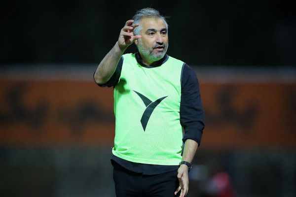  الهامی  کار سختی مقابل تراکتور و هوادارانش داریم  مشکلاتی داریم که فعلا درباره‌اش حرف نمی‌زنم  دست بازیکنان با معرفت مس را می‌بوسم