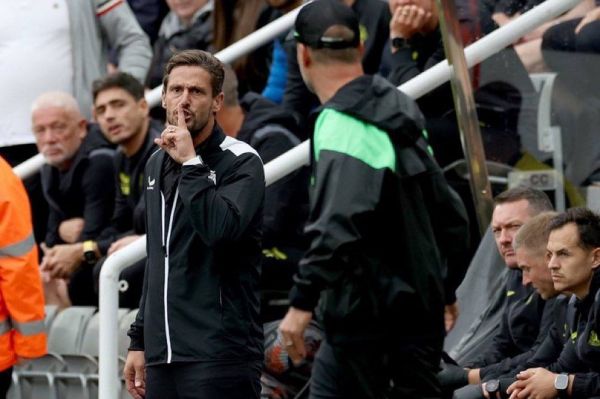  عکس؛ حرکت جنجالی سرمربی نیوکاسل و پاسخ کلوپ به او