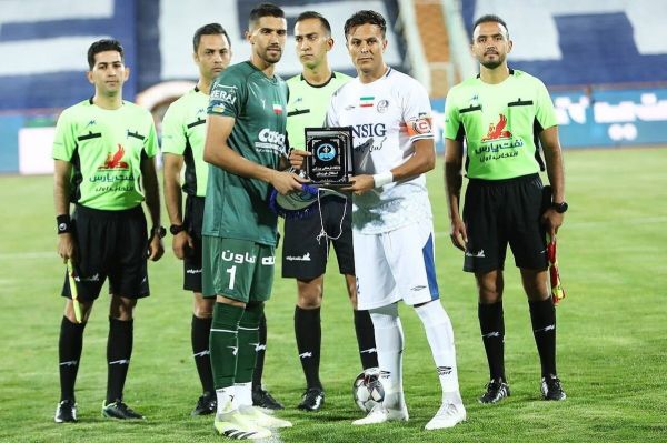 حق وردی بازی استقلال و استقلال خوزستان خطای پنالتی نداشت